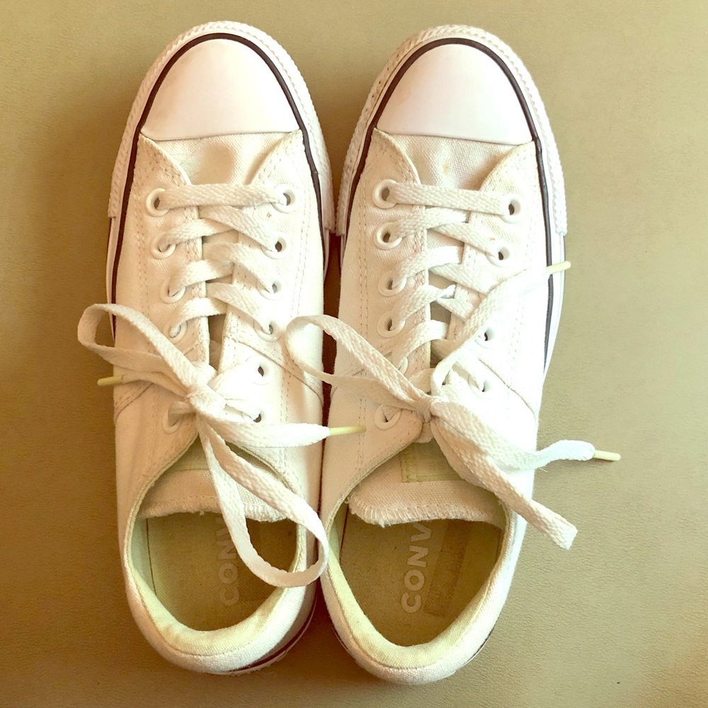 Converse size 7